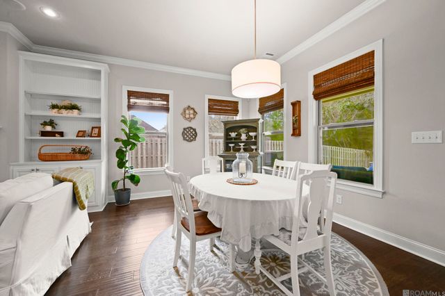 16104 Blackstone Dr, Pride, LA 70770