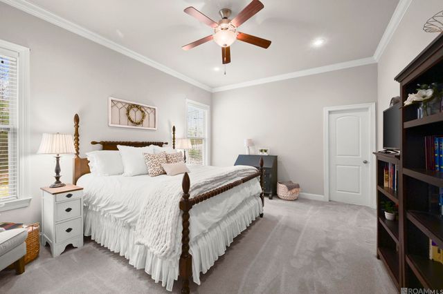 16104 Blackstone Dr, Pride, LA 70770