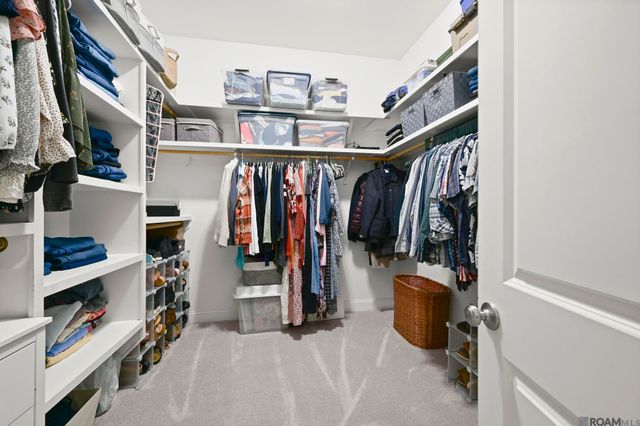 16104 Blackstone Dr, Pride, LA 70770