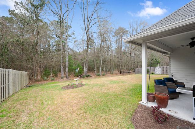 16104 Blackstone Dr, Pride, LA 70770