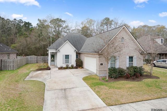 16104 Blackstone Dr, Pride, LA 70770