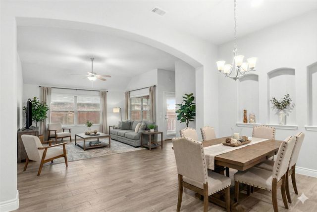 7704 Vista Mejor DR, Austin, TX 78744