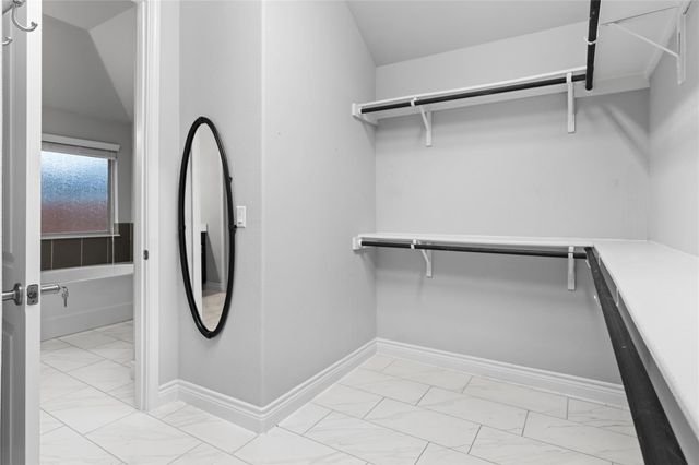 7704 Vista Mejor DR, Austin, TX 78744