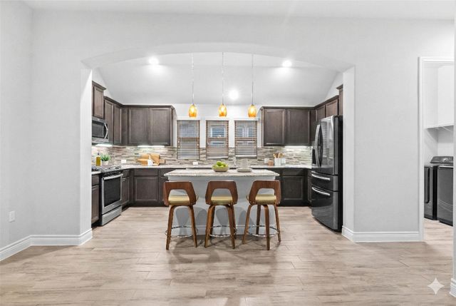 7704 Vista Mejor DR, Austin, TX 78744