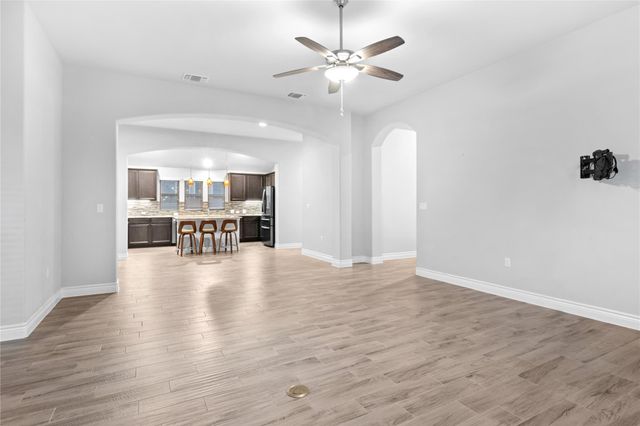 7704 Vista Mejor DR, Austin, TX 78744