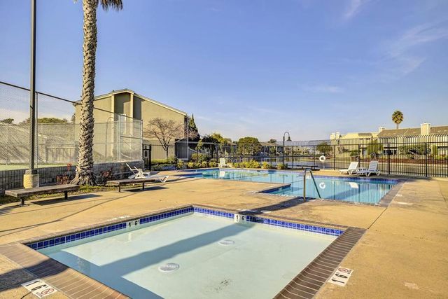 857 Canis Lane, Foster City, CA 94404