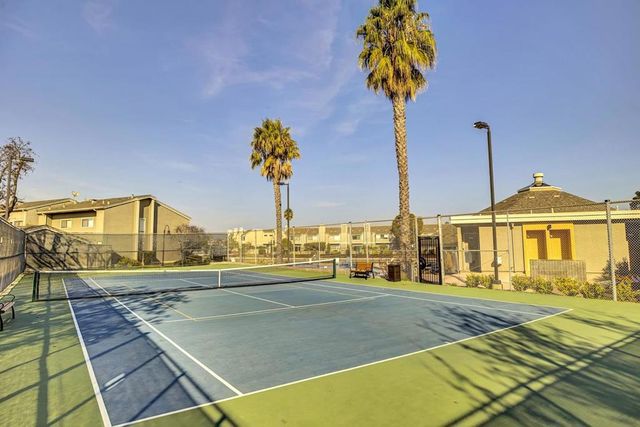 857 Canis Lane, Foster City, CA 94404