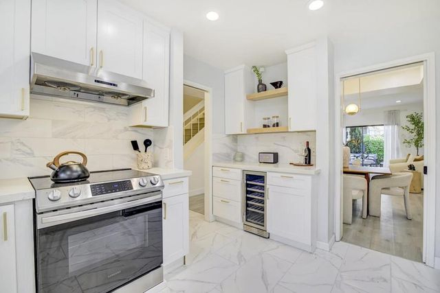 857 Canis Lane, Foster City, CA 94404