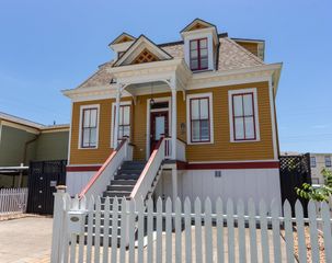 1905 Avenue M 1/2, Galveston, TX 77550