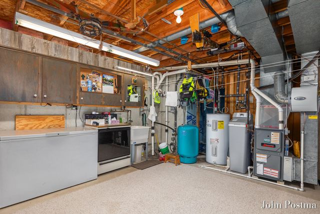 7786 Thornapple Bayou Drive, Grand Rapids, MI 49512