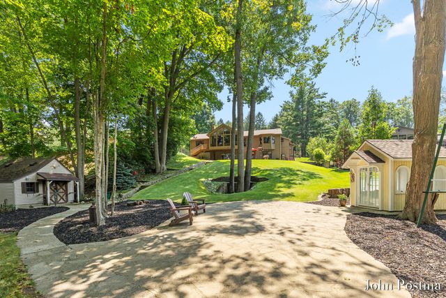 7786 Thornapple Bayou Drive, Grand Rapids, MI 49512