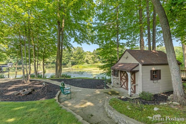 7786 Thornapple Bayou Drive, Grand Rapids, MI 49512
