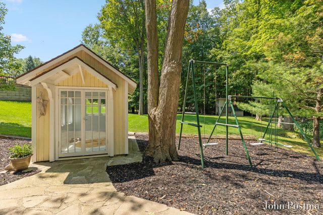7786 Thornapple Bayou Drive, Grand Rapids, MI 49512