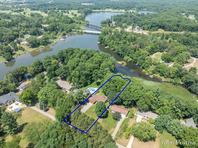 7786 Thornapple Bayou Drive, Grand Rapids, MI 49512