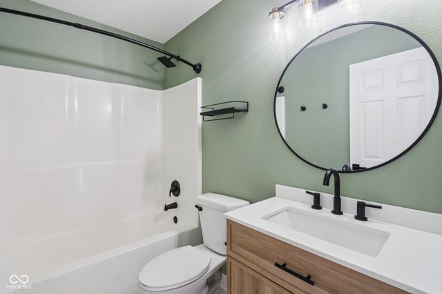 3766 Gray Heather Lane, Whitestown, IN 46075