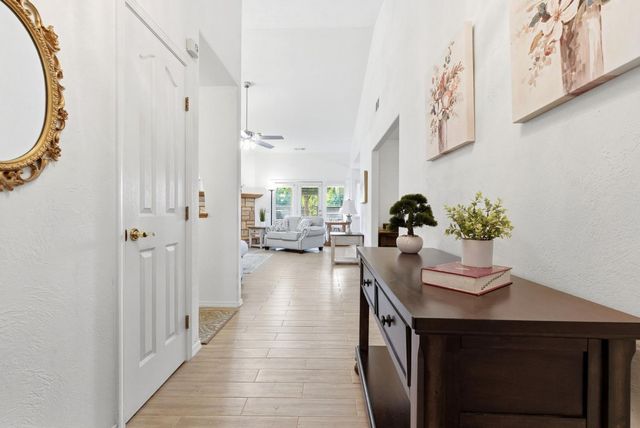 1845 E Evergreen Court, Visalia, CA 93292