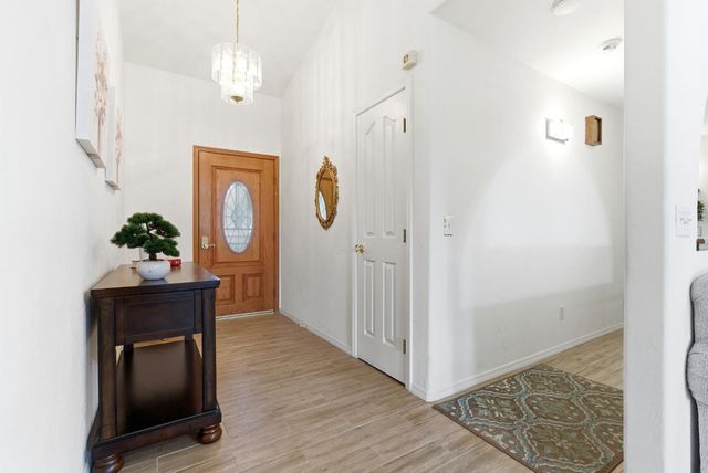 1845 E Evergreen Court, Visalia, CA 93292