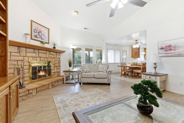 1845 E Evergreen Court, Visalia, CA 93292