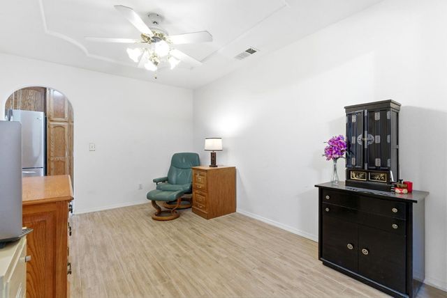 1845 E Evergreen Court, Visalia, CA 93292