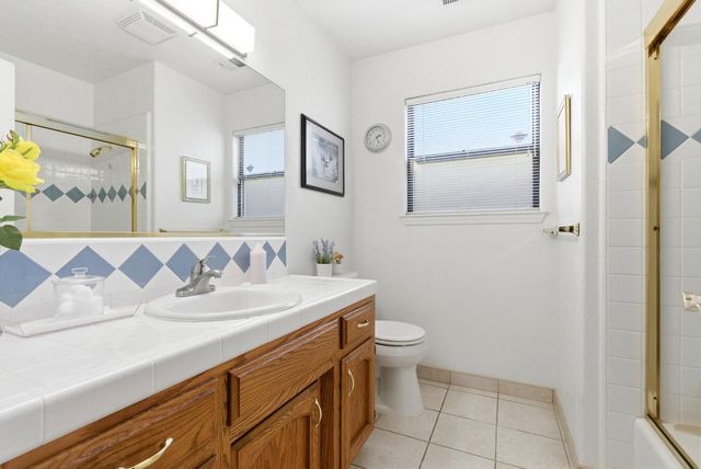 1845 E Evergreen Court, Visalia, CA 93292