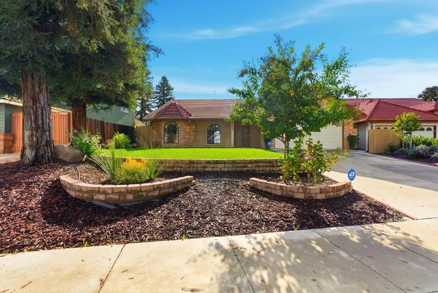 1845 E Evergreen Court, Visalia, CA 93292