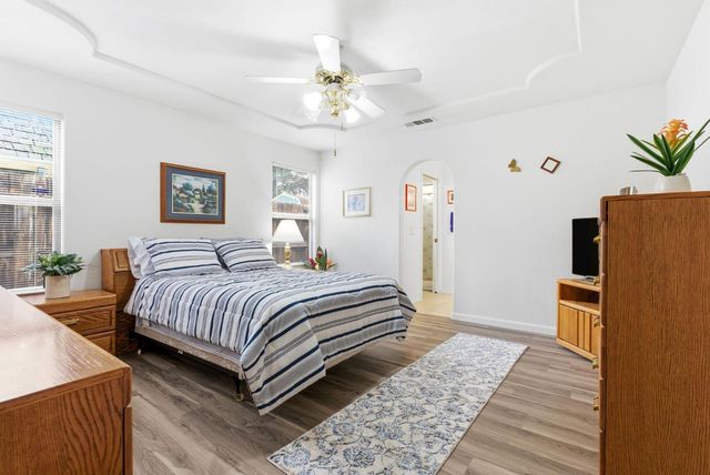 1845 E Evergreen Court, Visalia, CA 93292