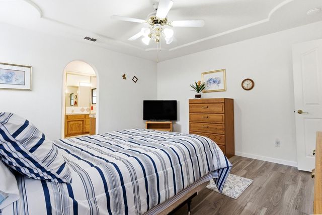 1845 E Evergreen Court, Visalia, CA 93292