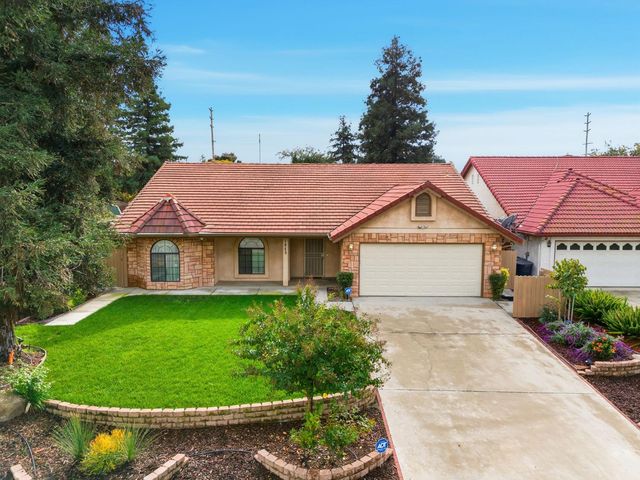 1845 E Evergreen Court, Visalia, CA 93292