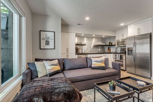2444 S 900 E, Salt Lake City, UT 84106