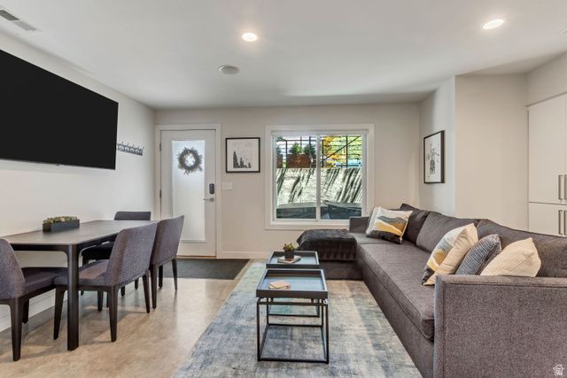2444 S 900 E, Salt Lake City, UT 84106
