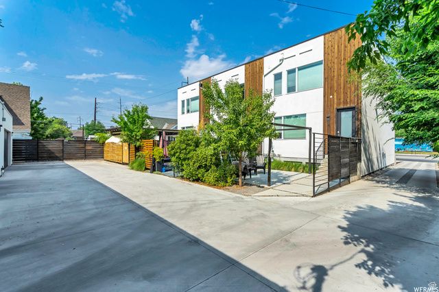 2444 S 900 E, Salt Lake City, UT 84106