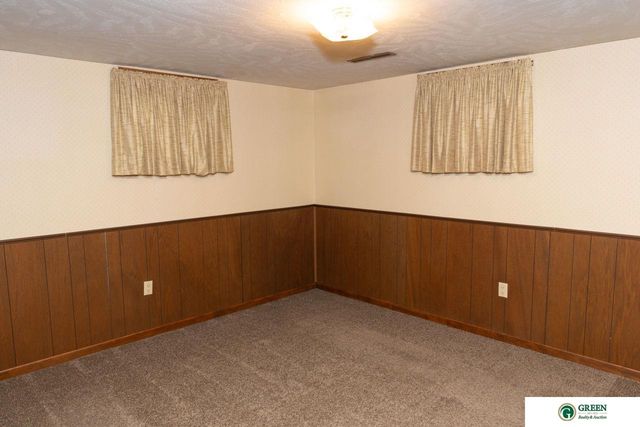 139 N Delaware Avenue, York, NE 68467