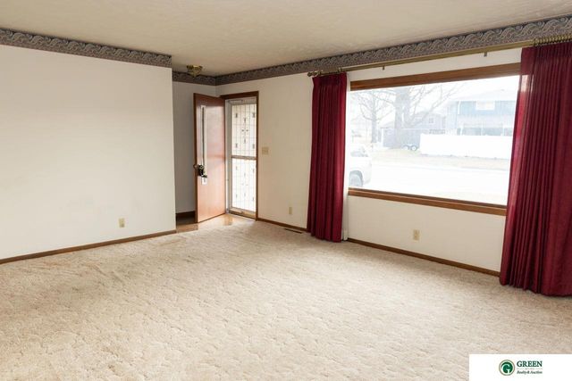 139 N Delaware Avenue, York, NE 68467