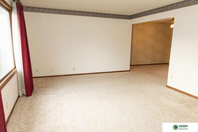 139 N Delaware Avenue, York, NE 68467