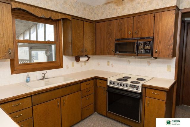 139 N Delaware Avenue, York, NE 68467