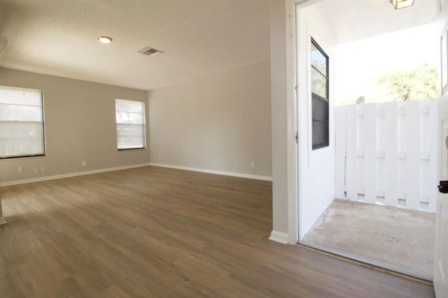 9218 Roan Lane, West Palm Beach, FL 33403