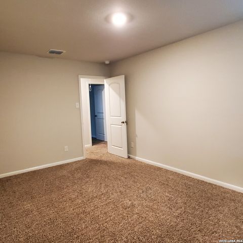 9206 FOXING BLFS, Converse, TX 78109