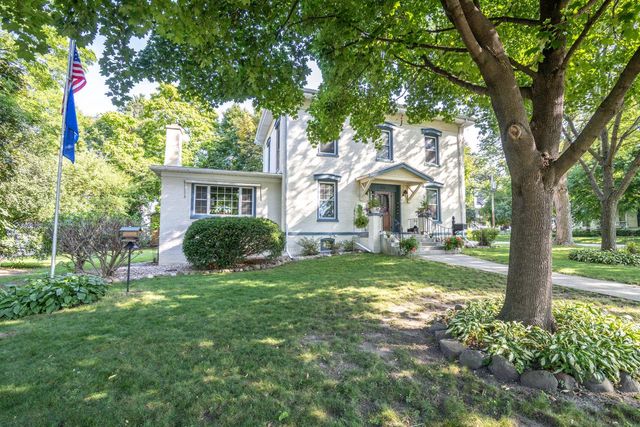 610 Clyman STREET, Watertown, WI 53094