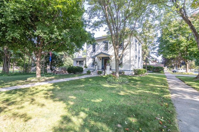 610 Clyman STREET, Watertown, WI 53094