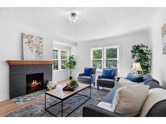 2641 Se 81ST Ave, Portland, OR 97206