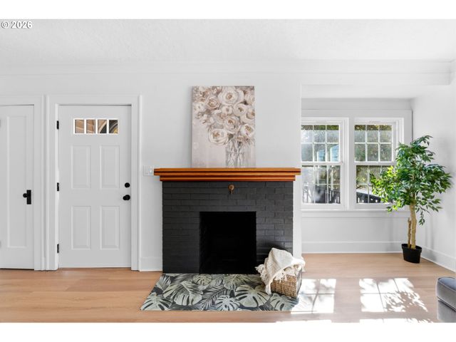 2641 Se 81ST Ave, Portland, OR 97206