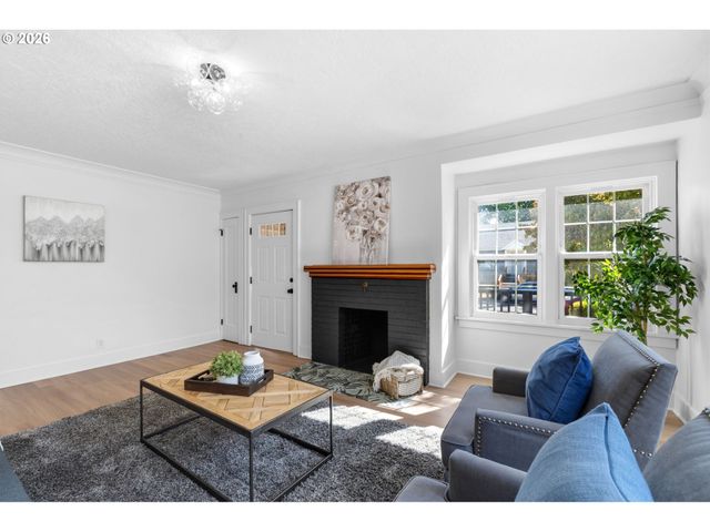 2641 Se 81ST Ave, Portland, OR 97206