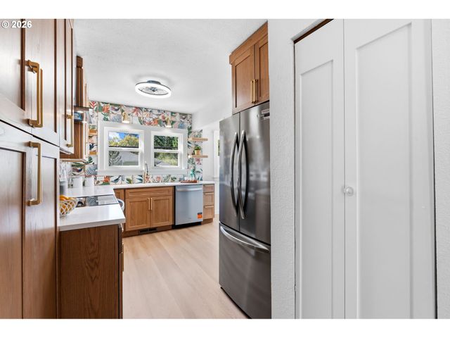 2641 Se 81ST Ave, Portland, OR 97206