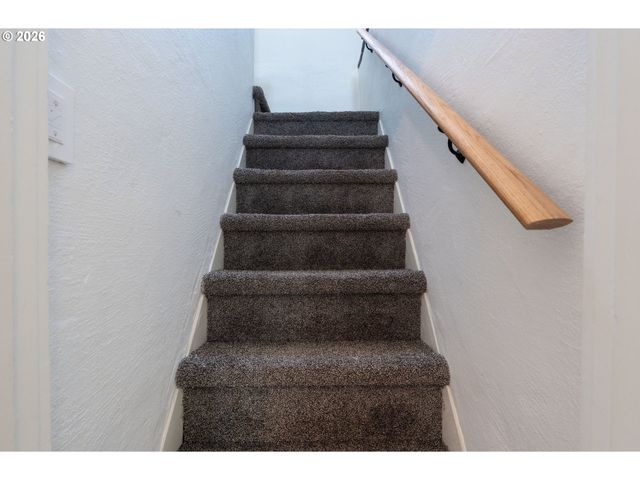 2641 Se 81ST Ave, Portland, OR 97206