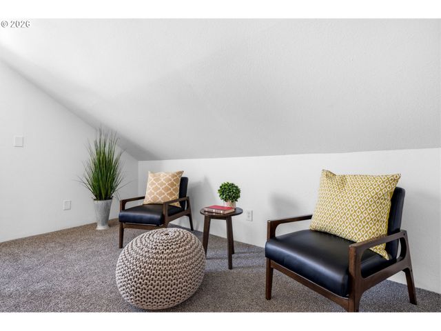 2641 Se 81ST Ave, Portland, OR 97206