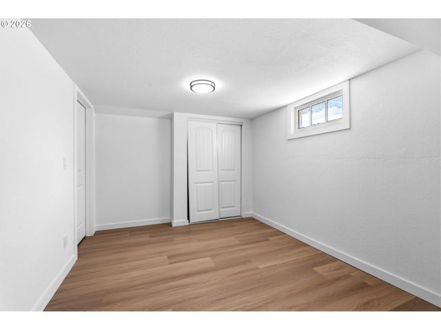 2641 Se 81ST Ave, Portland, OR 97206