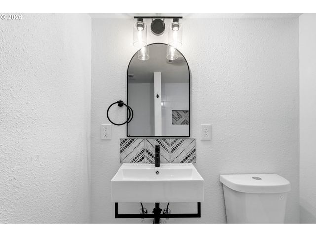 2641 Se 81ST Ave, Portland, OR 97206