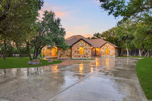 560 SAXET TRL, Spring Branch, TX 78070