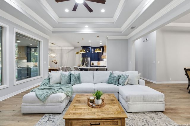 560 SAXET TRL, Spring Branch, TX 78070
