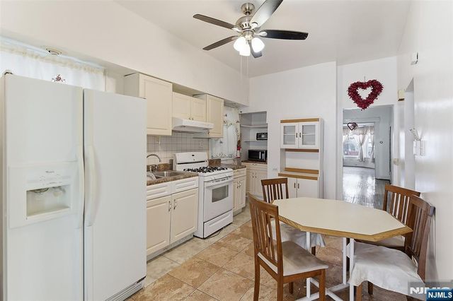 305 Clifton Avenue, Newark, NJ 07104